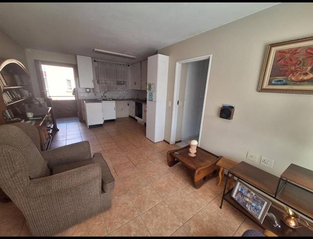 1 BEDROOM APARTMENT FOR SALE IN LYNNWOOD